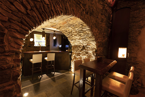 Gasthof-Hotel Pietsch: durchbruch an der Stadtmauer - Cafe, Lounge, Bar