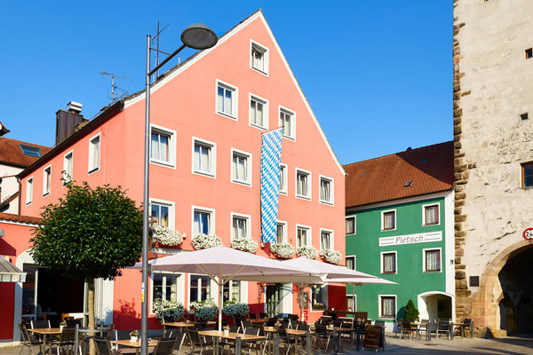 Gasthof Pietsch - Gasthaus mit Biergarten, Restaurant mit fränkisch regionaler Küche