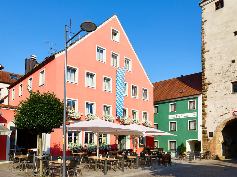 Gasthof-Hotel Pietsch Biergarten an der Stadtmauer
