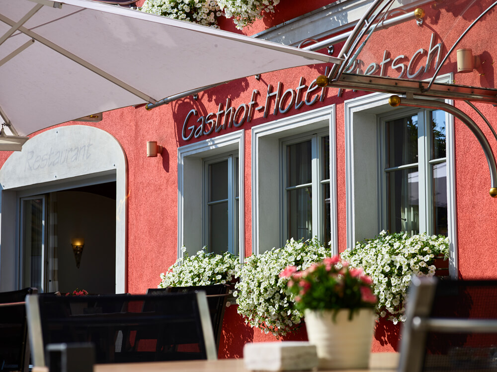 Gasthof-Hotel Pietsch Biergarten bei schönem Wetter geöffnet